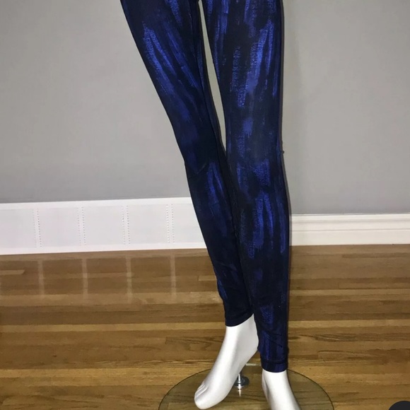 LULULEMON WUNDER UNDER PANT 6 NIGHTSKY HARBOR BLUE BLACK HR HIGH RISE ROLL DOWN - Picture 3 of 5